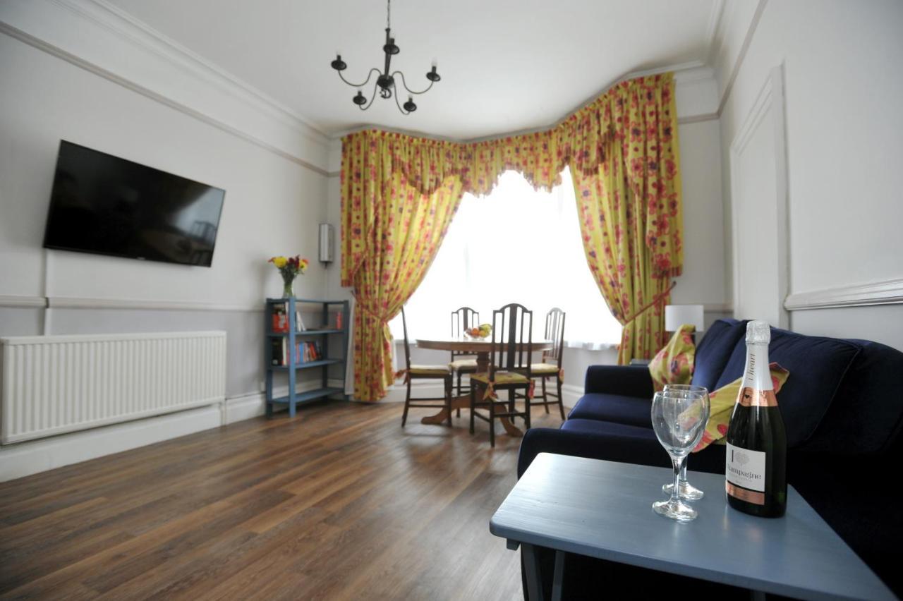 Beechurst Serviced Apartments Cheltenham Dış mekan fotoğraf